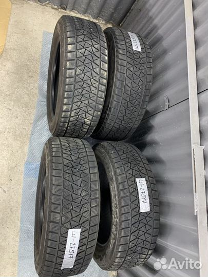 Bridgestone Blizzak DM-V2 225/60 R17