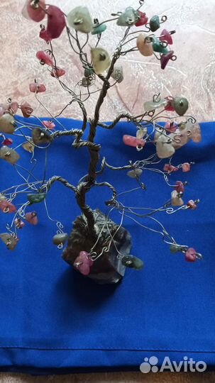 Искусственное дерево из поделочных камней сувенир