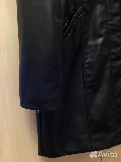 Кожаный плащ