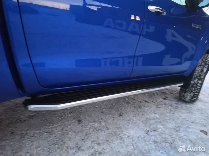 Пороги площадка Toyota Hilux