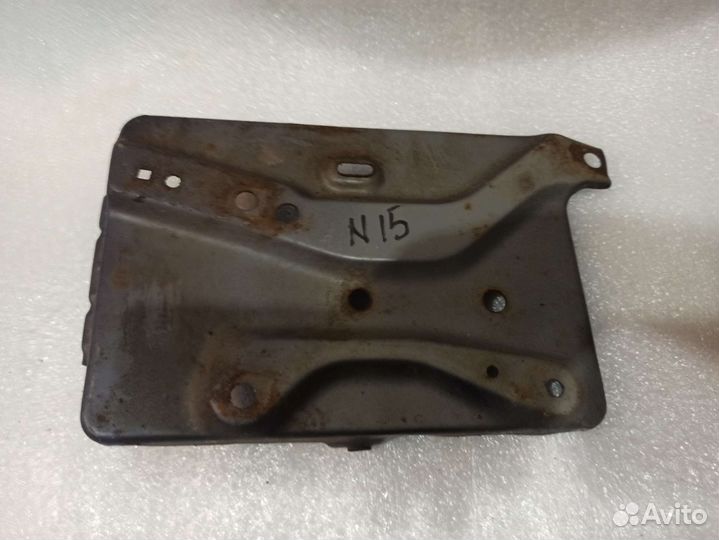 Площадка под аккумулятор Nissan Almera N15