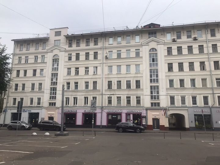 Комната 18 м² в 4-к., 6/6 эт.