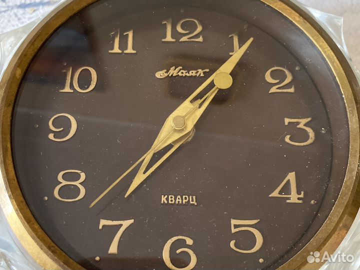 Настольные часы Маяк СССР стеклянные