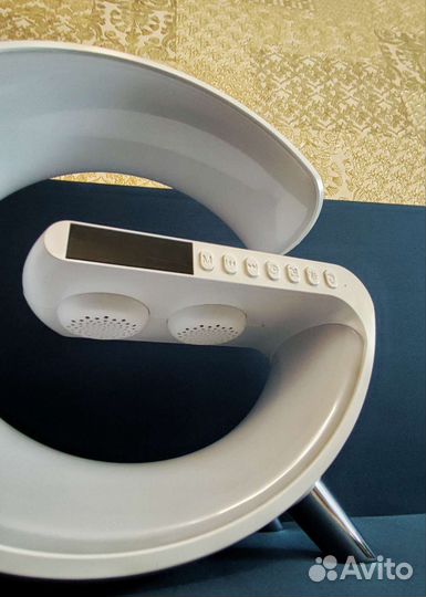 Светильник с блютуз колонкой