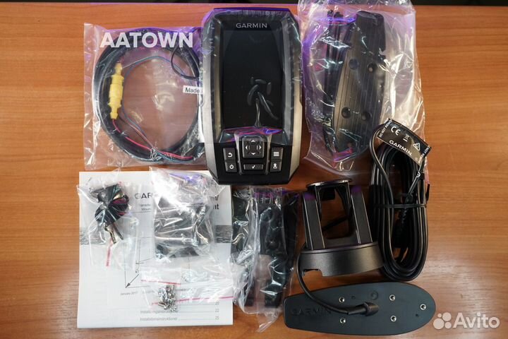 Garmin Striker Vivid 4cv With GT20-TM Transducer