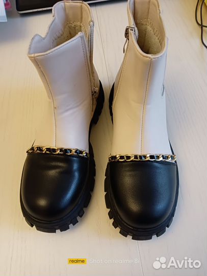 Ботинки демисезонные для девочки 35