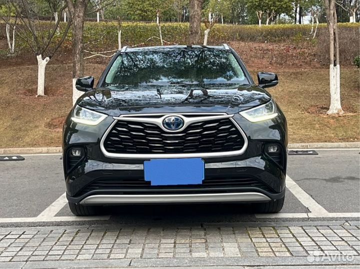 Toyota Highlander 2.5 AT, 2022, 46 308 км