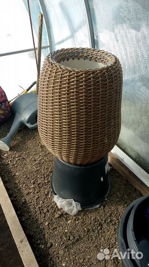 Кашпо для цветов напольное