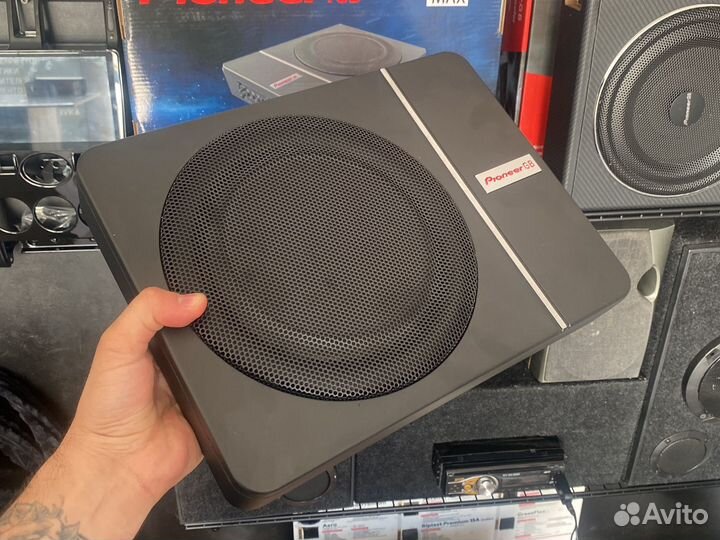 Активный сабвуфер