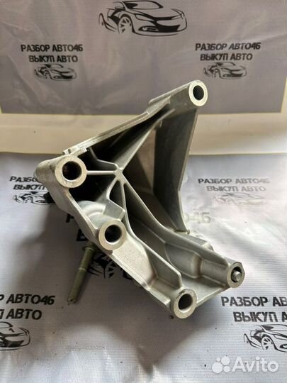 Подушка двигателя левая Hyundai Genesis G70 2.0