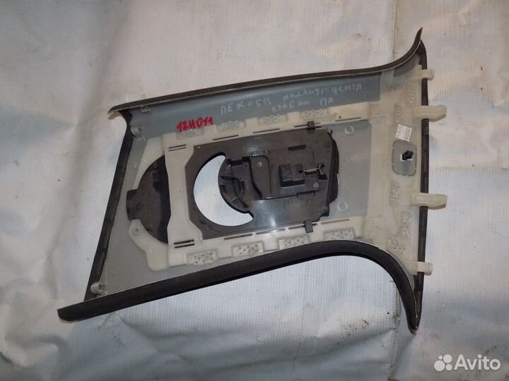 Обшивка стойки 508 2010