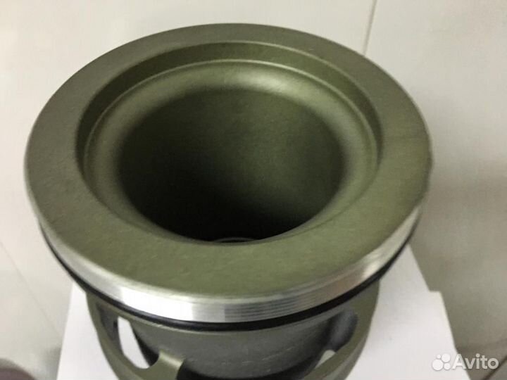 Стакан MerCruiser Bravo Three 3