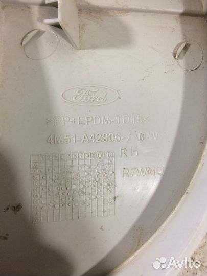 Обшивка багажника задняя правая Ford Focus 2 CB4