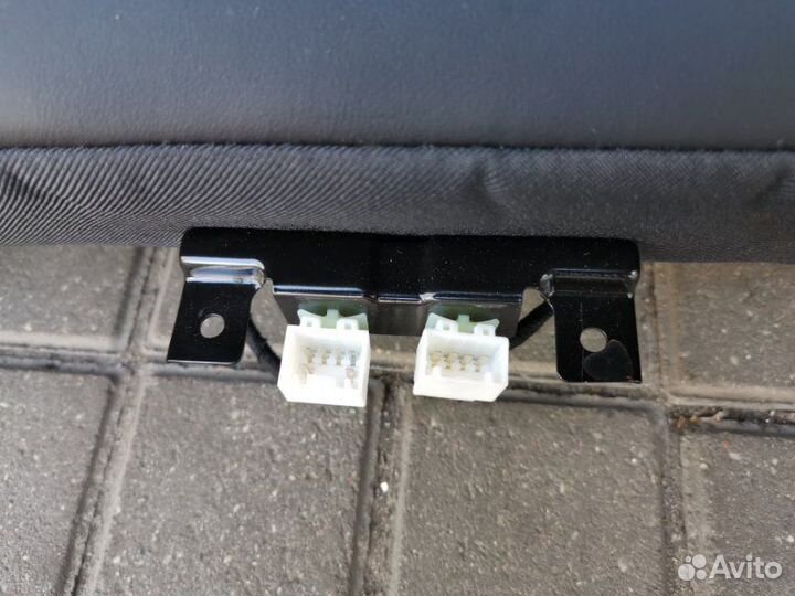 Задний диван с подогревом Geely Atlas 2020