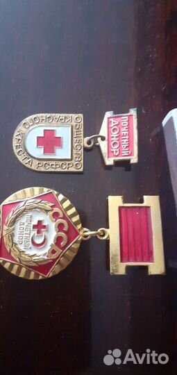 Значки 2шт