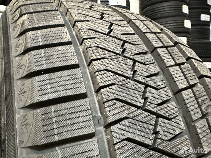 Triangle Snowlink TWT02 265/50 R19 110VR