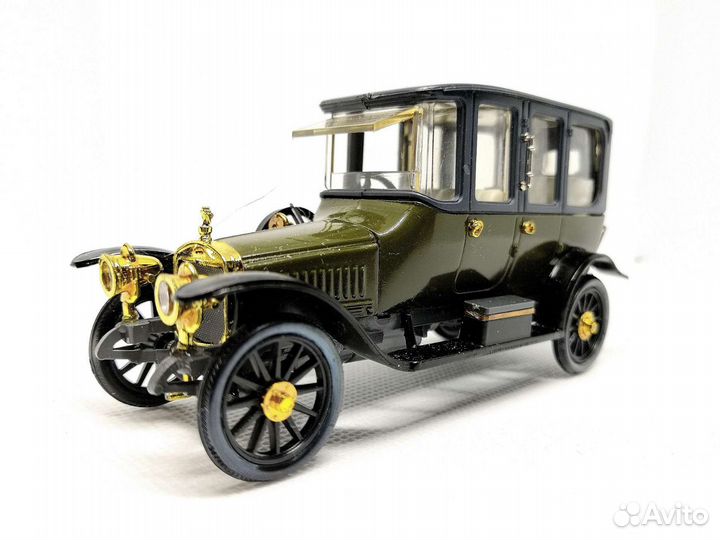 Модель Руссо-Балт 1913 Лимузин Берлин