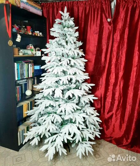 Елка искусственная заснеженная
