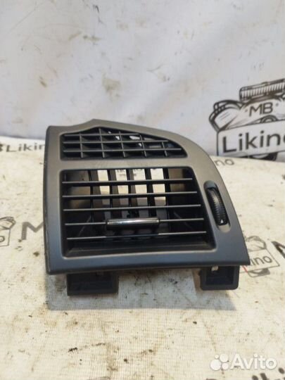 Дефлектор воздушный передний левый Mercedes W221