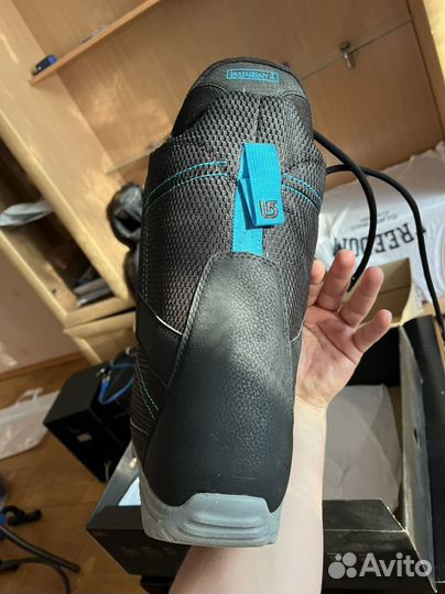 Сноубордические ботинки burton invader 43,5