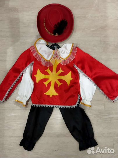 Мушкетер, пират