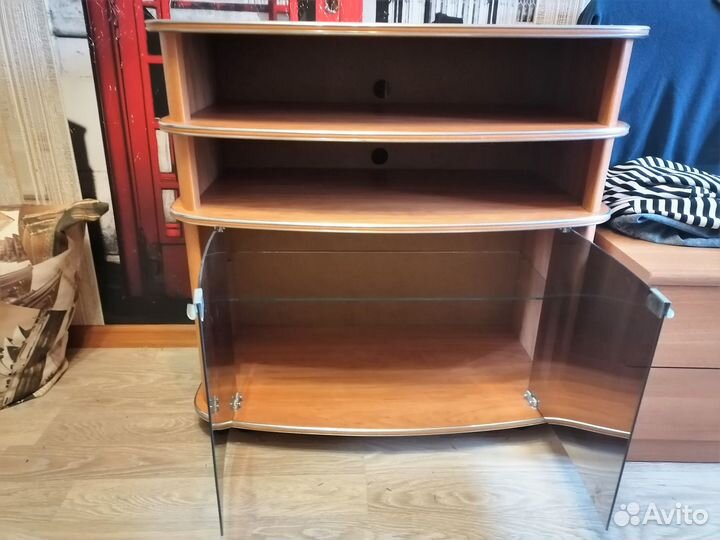 Тумба под телевизор