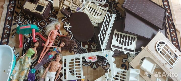 Дом для кукол+мебель,куклы и тд