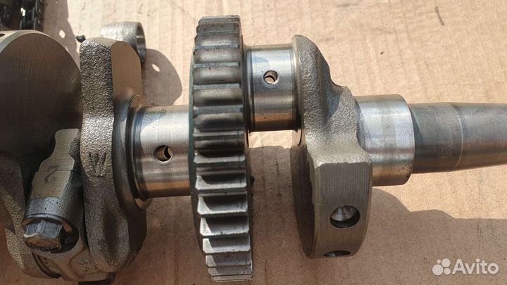 Коленвал Suzuki GSX-400R