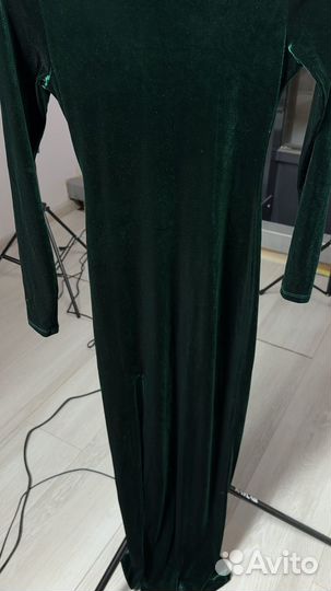 Платье вечернее зеленый бархат