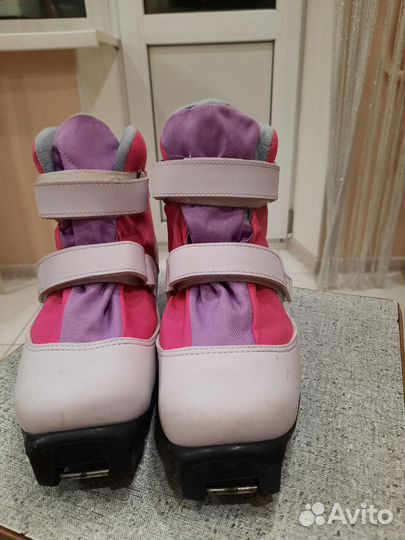 Лыжные ботинки