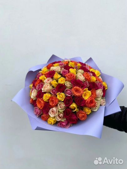 101 роза микс в оформлении