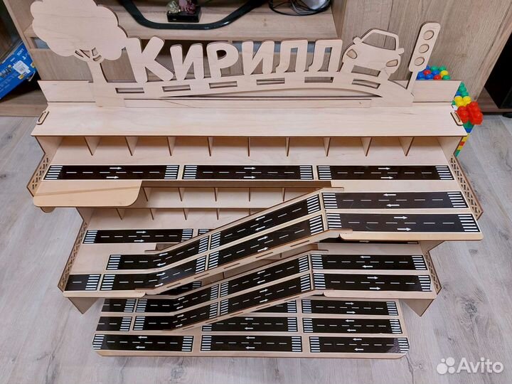 Гараж-парковка из дерева