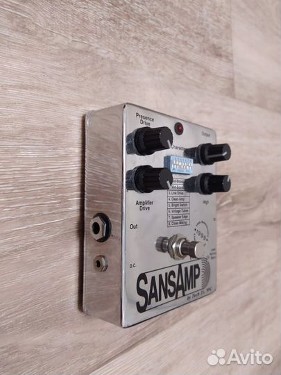 Педаль эффекта дисторшн tech 21 sansamp classic