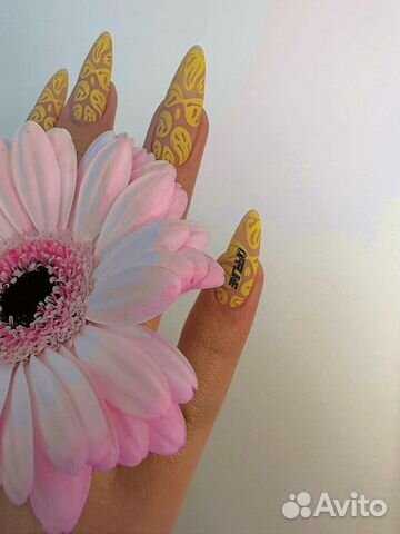 Маникюр, укрепление гелем, педикюр, плёнки