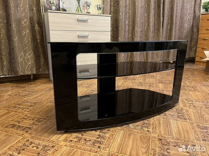 Тумба под телевизор стекло