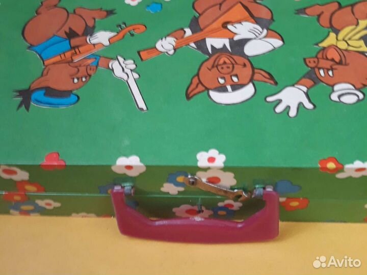 Ретро. Деревянные кубики в деревянном чемодане