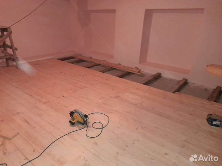 Бригада строителей