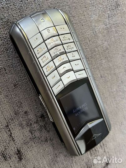 Vertu Ascent 2010