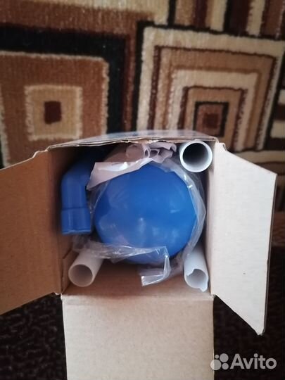 Ручная помпа для воды