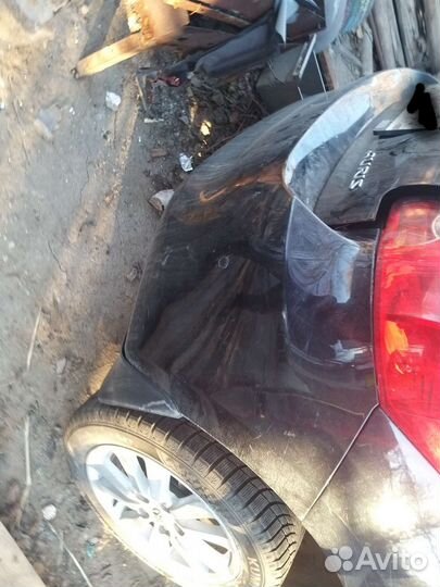 Бампер задний тойота аурис черный под парктроники