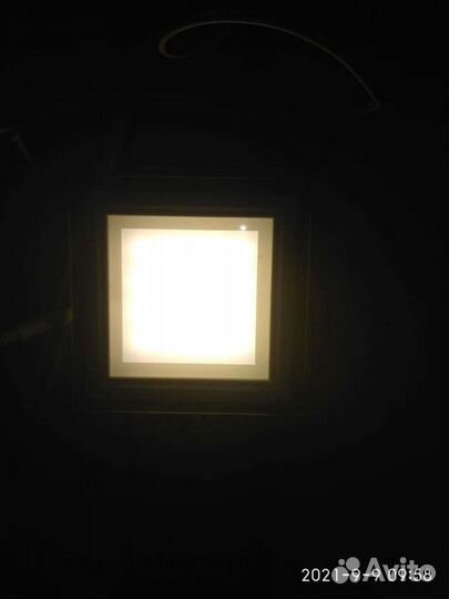 Продам встраимаевый светильник