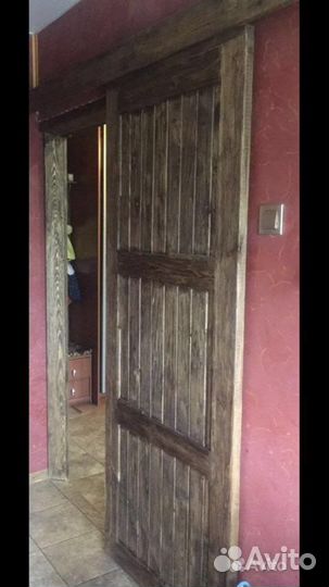 Дверь входная деревянная