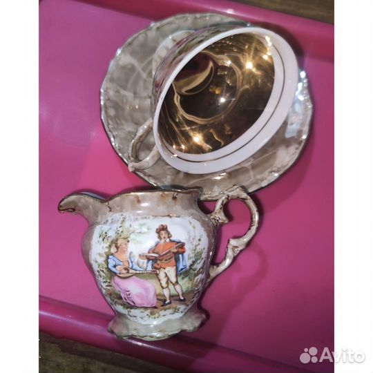 Золотые блюдца с чашечками 4 пары