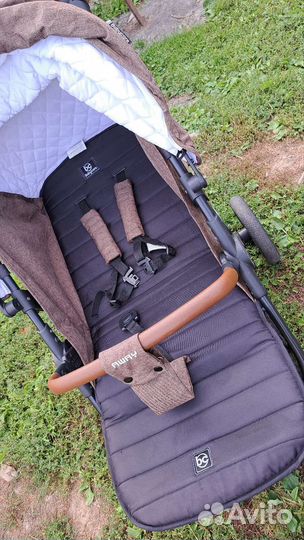 Коляска прогулочная