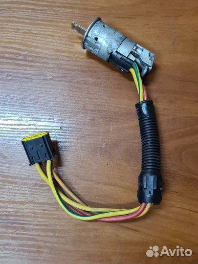 Замок зажигания renault scenic 1