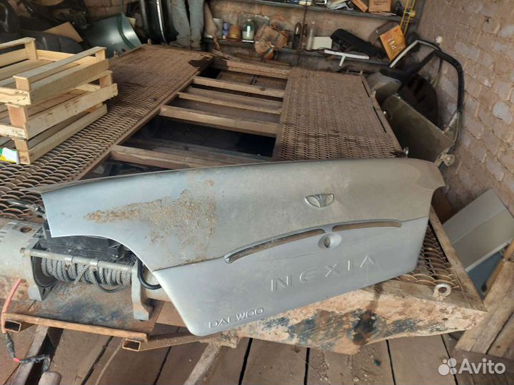 Крышка багажника daewoo nexia