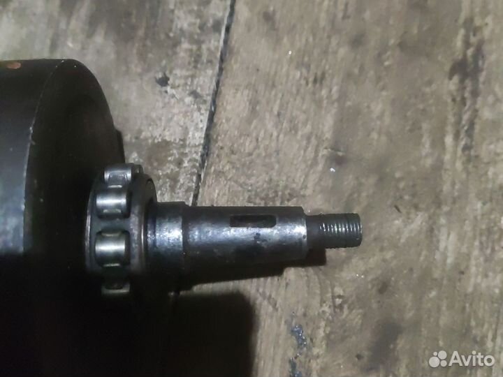 Коленвал мотороллера муравей