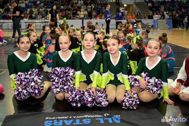 Костюмы для танцев, гимнастики, чирлидинг 9шт