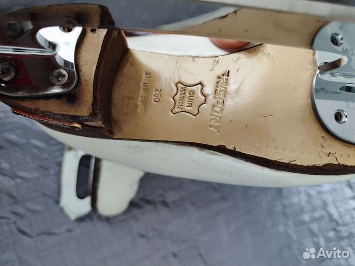 Фигурные коньки risport 250