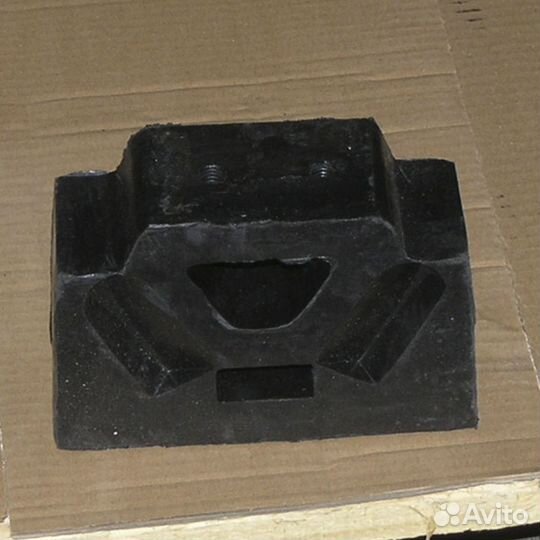 Подушка двигателя маз боковая (размер 65*118* (см)